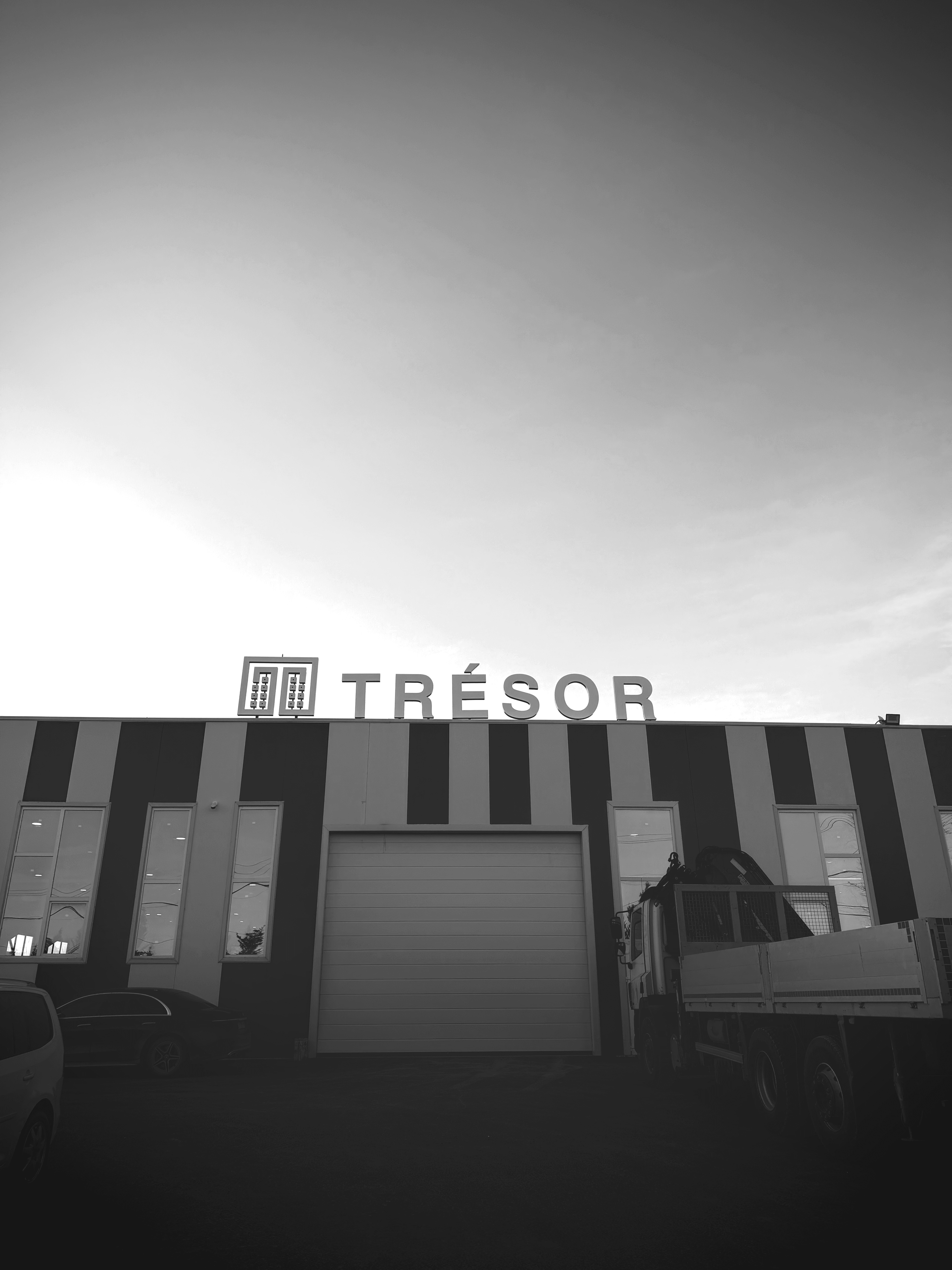 Fabrika e TRESOR STEEL